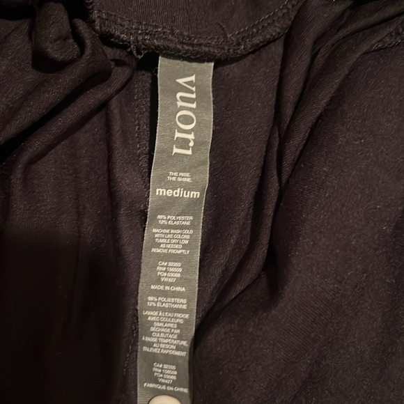 Vuori pants - Size M. - Picture 2 of 2